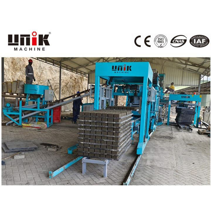 Μηχανή κατασκευής συμπιεσμένων μπλοκ γης