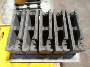 Έξυπνο μηχάνημα Hollow block